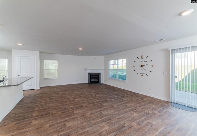 Photo - 204 Dunham Rd
