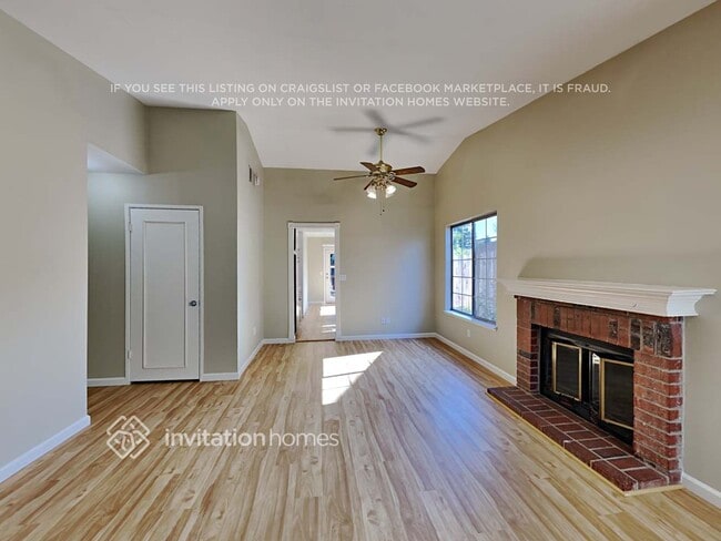 Photo - 137 Catalpa Ln