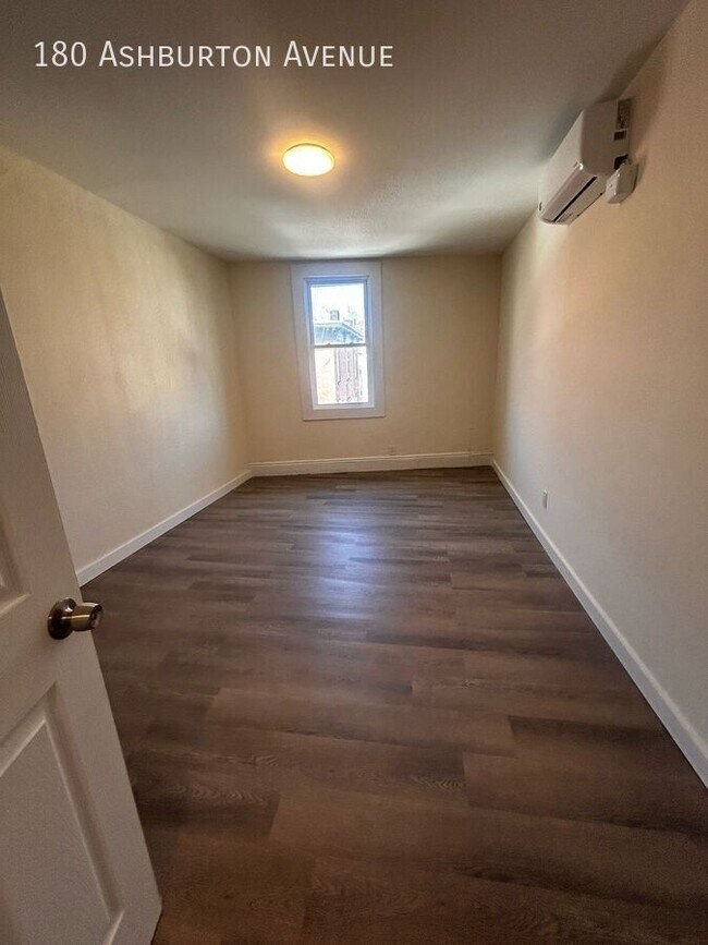 Photo - 180 Ashburton Ave