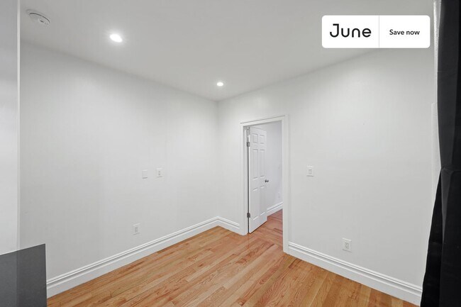 826 9th Ave Unit 4RS