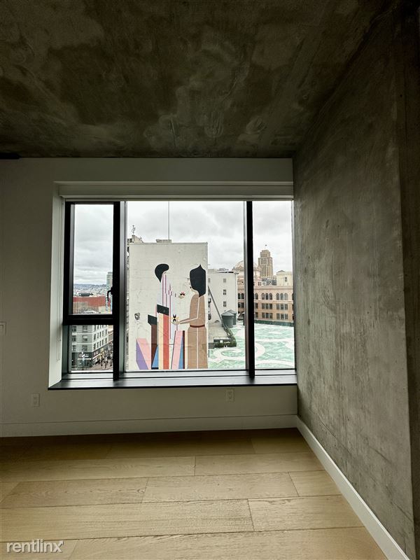 Photo - 960 Market St