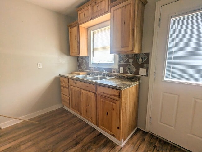 Photo - Coming Soon! Cute 2 Bedroom on Walnut!