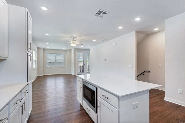 Photo - 610 Whitham Ave Unidad 610-2