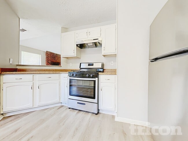 Photo - 820 Arbor Hill Dr