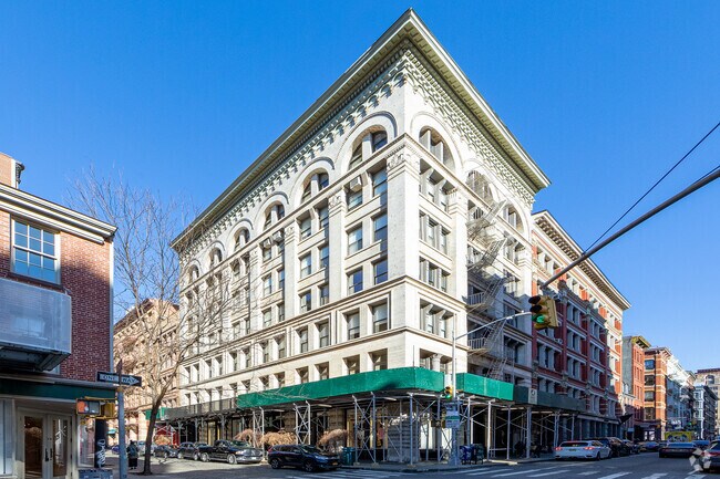 Photo - 139 Spring St