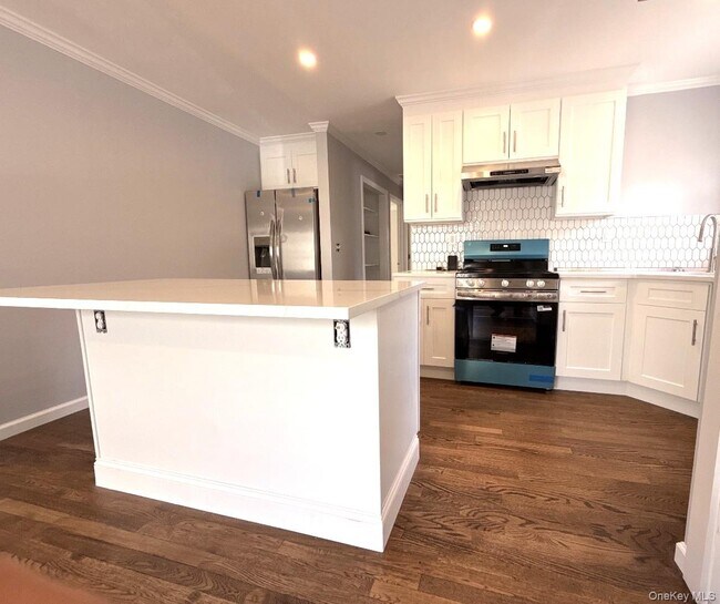 Photo - 238 Nassau Blvd