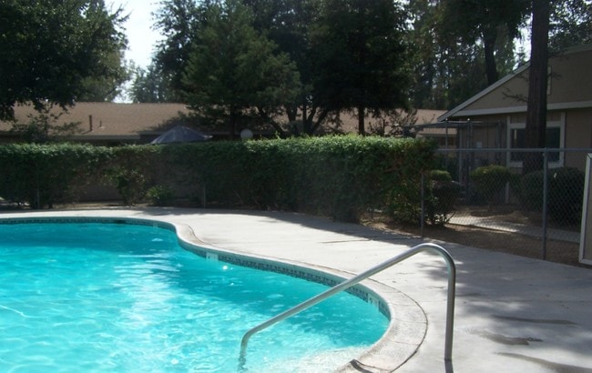 Building Photo - Sierra Meadows Rental