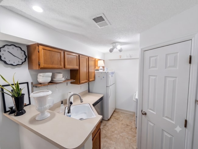 4834 E Kentucky Ave Unidad Cedar Point