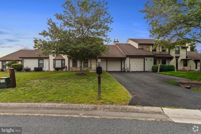 Building Photo - 39 N Turnberry Dr Rental