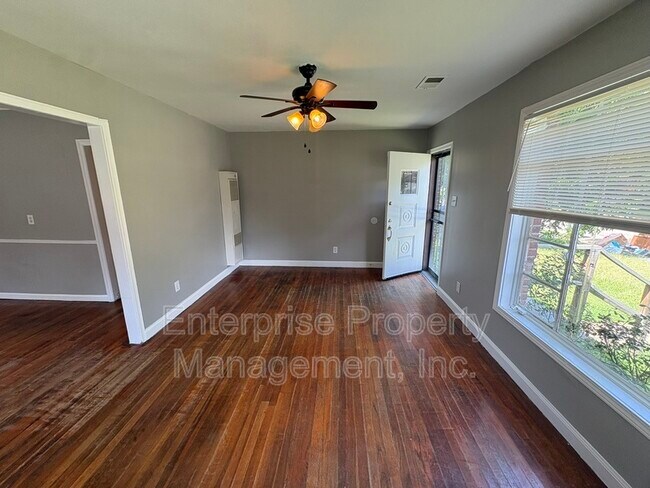 Photo - 2083 Charleston Rd