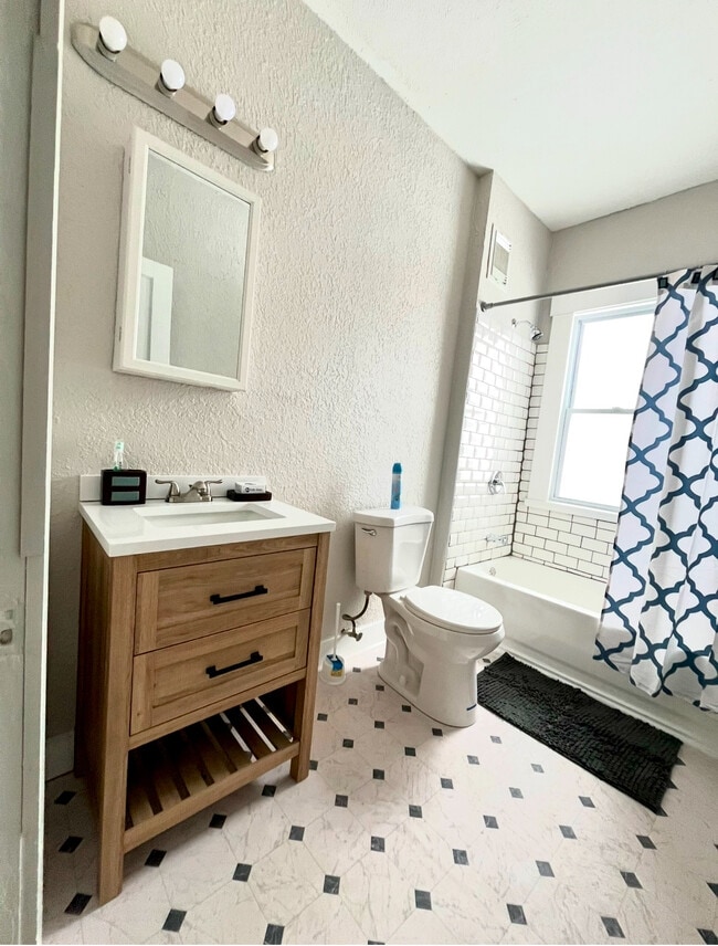 Bright and Spacious Bathroom - 603 E 109th St Unit 3