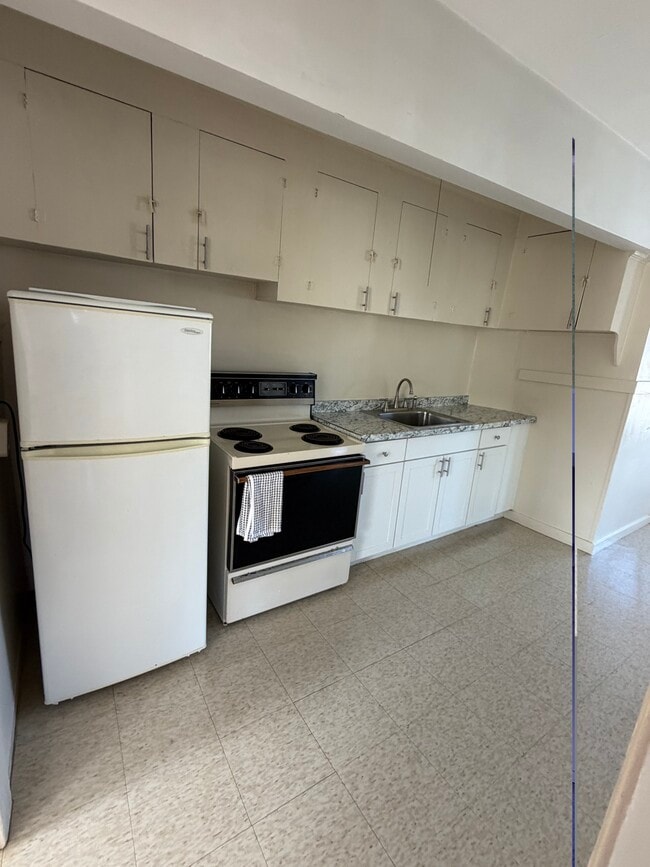 37 Arlington St Unit 2F