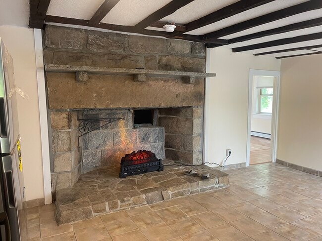 Photo - 19 Alton Bradford Rd