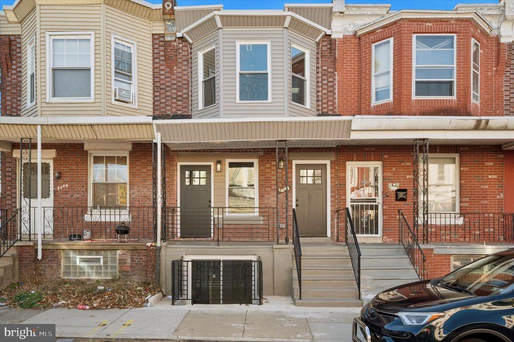 Photo - 5644 Blakemore St