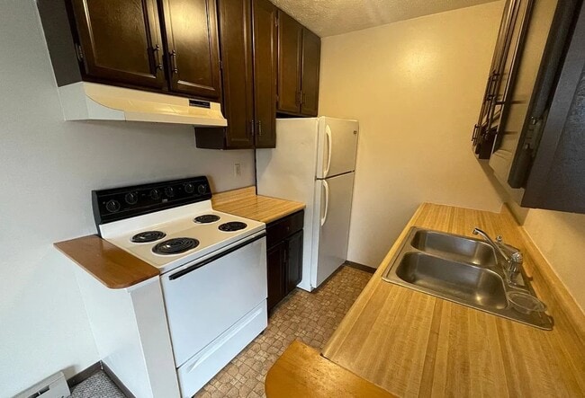 Photo - Wabash Shores Apartments