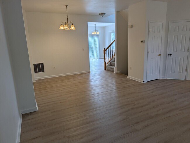 Photo - 17289 Vaughn Ln