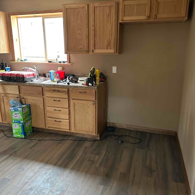 Photo - 525 N Main St