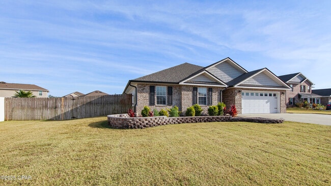 Photo - 3214 Caitlin St