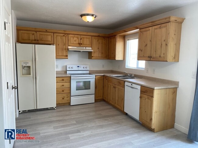 Photo - 1735 W 540 N