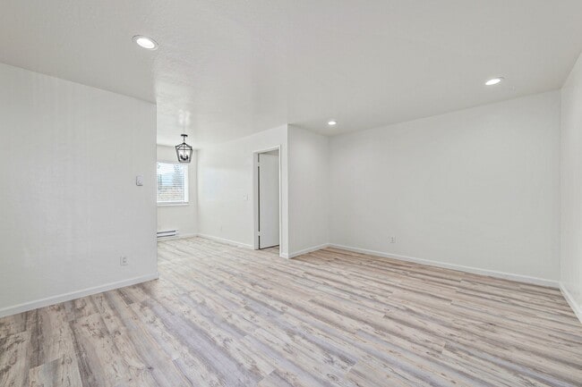 Photo - 1507 Brookvale Dr Unit 4