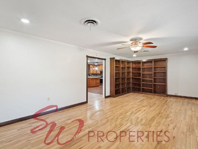 Photo - Spacious 4 Bed, 3 Bath Home - Perfect for Family or Student Living!