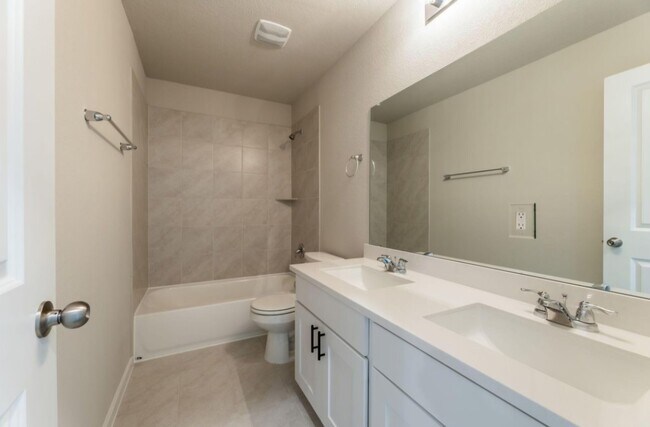 Photo - 1527 Fenton Hl Dr