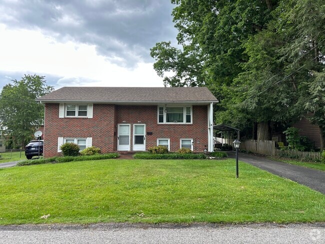 Building Photo - 120 Hickory Dr Unit 130 Rental