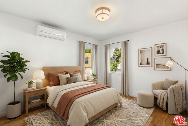 Photo - 838 Hilldale Ave