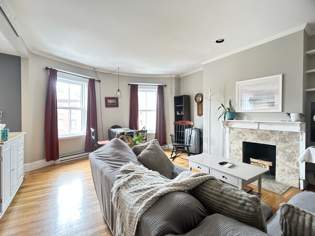 Photo - 512 Massachusetts Ave Unidad 4 Rental