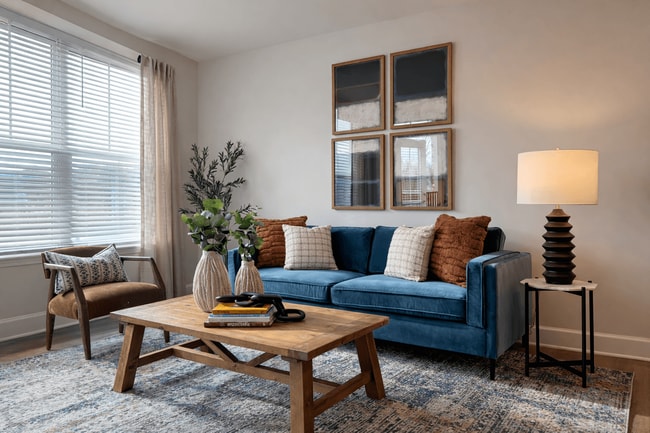 Photo - Argento on the Broad