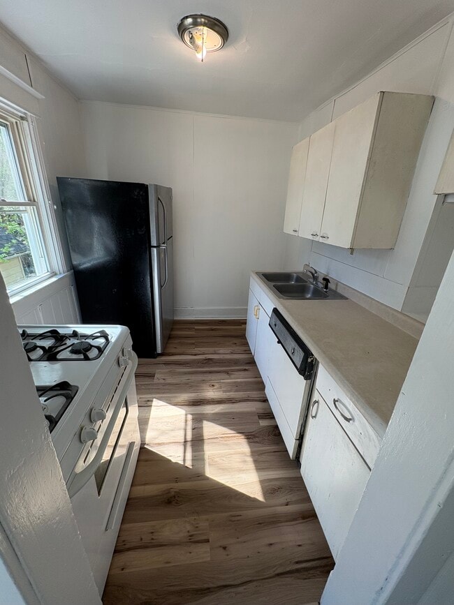 Photo - 522 W Allen St Unit 522 West Allen,  3