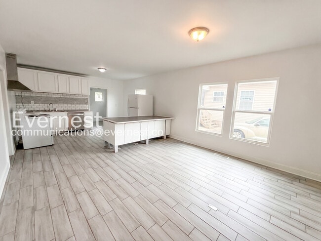 Photo - 1402 Avenue E
