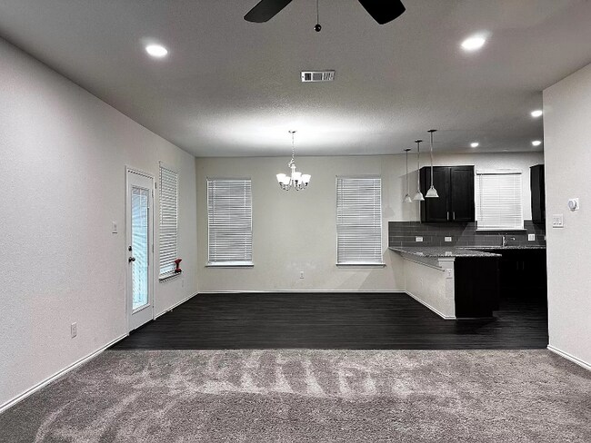 Photo - 2013 Split Diamond Way