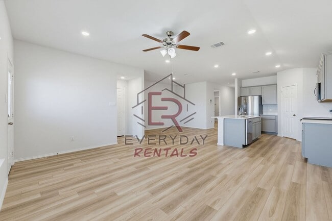 10022 Avendesora Rd