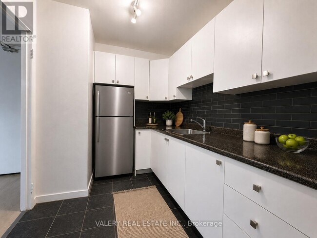 Photo - 1725 Lawrence Ave E Unit 403
