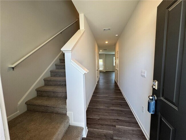 Photo - 1005 N 2nd Ave NW