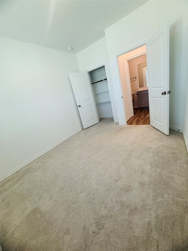 Photo - 15826 Dove Holw Dr