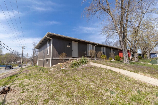 Building Photo - 201 Wheaton Ct