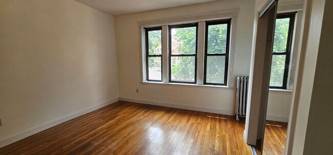 Great Value - Spacious Green Line 5bed w/ ... - Great Value - Spacious Green Line 5bed w/ ... Condo