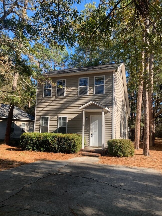 Photo - 135 Charter Dr