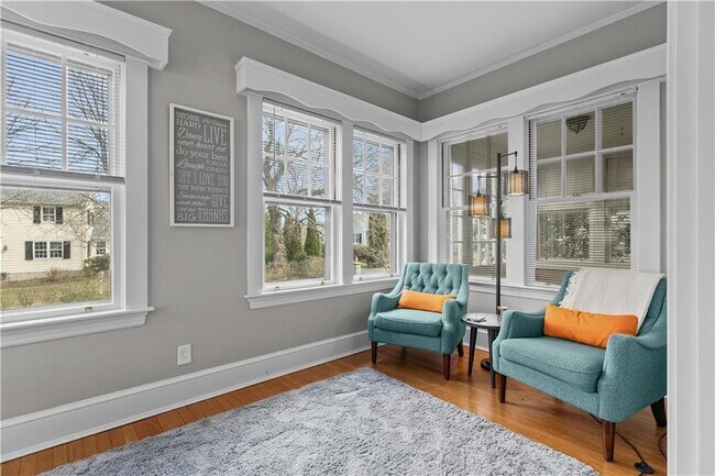 Photo - 75 Ayrault St