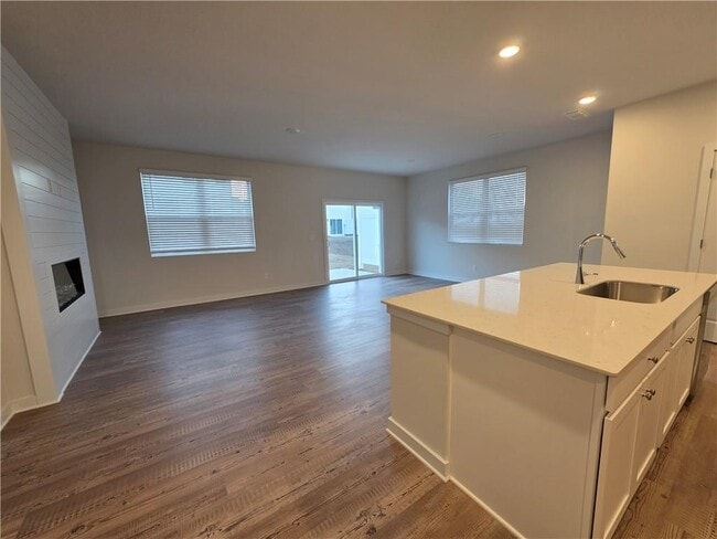 1712 Harper Lily Ln