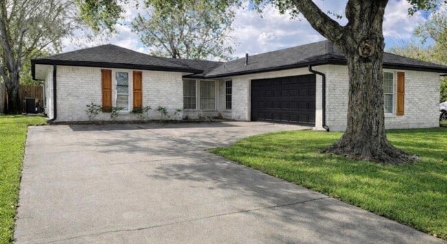 Photo - 10322 Sageburrow Dr