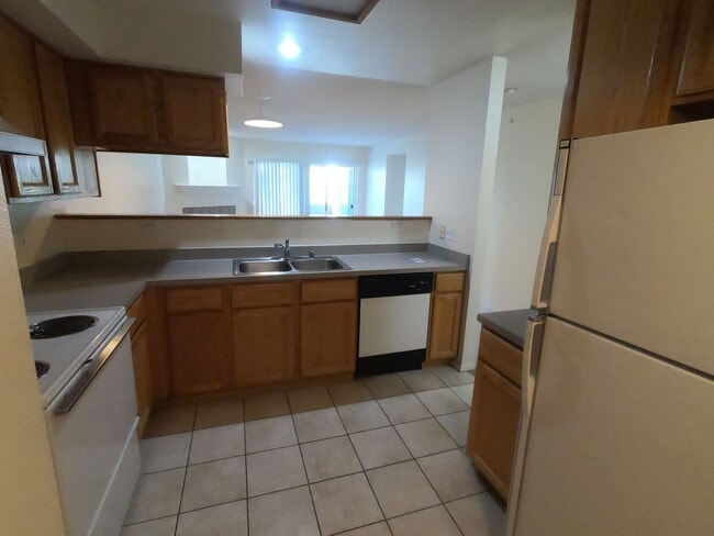 Photo - 2850 Aurora Ave Unit 203