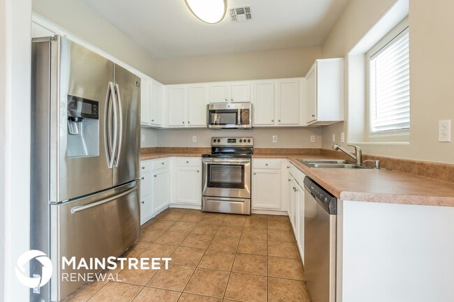 Photo - 39532 Cinch Strap Pl