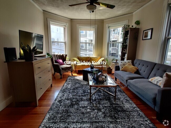 Building Photo - 56 Pearl St Unit 2 Rental