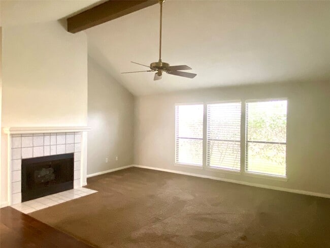 Photo - 303 Desert Willow Ct