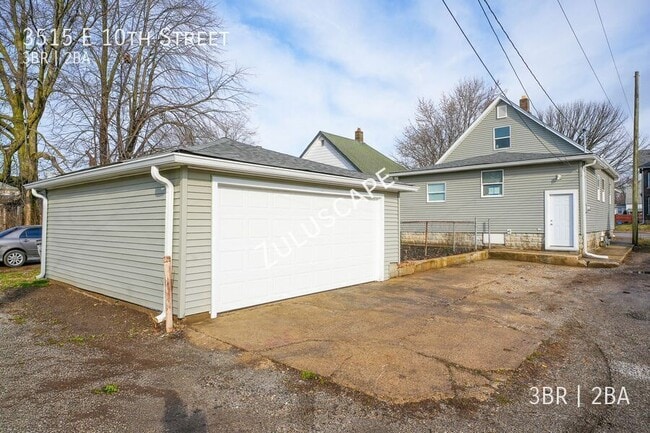 Photo - 3515 E 10th St