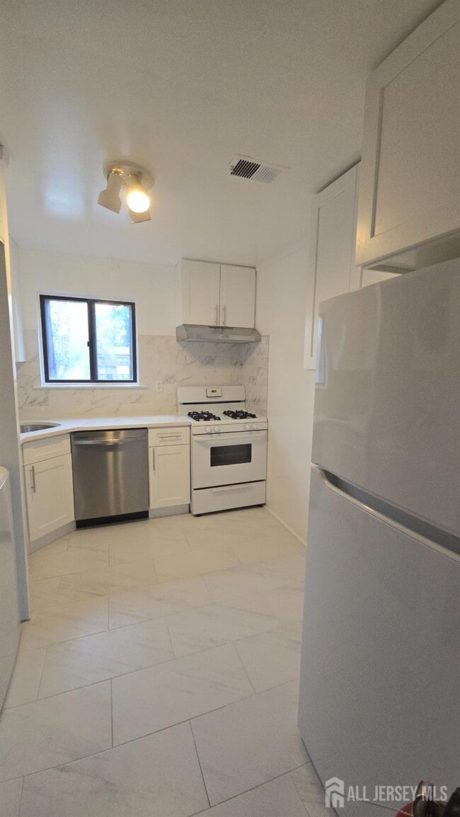 Photo - 1008 N Oaks Blvd