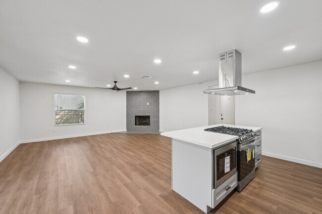 Photo - 14 Fiddleleaf Ct